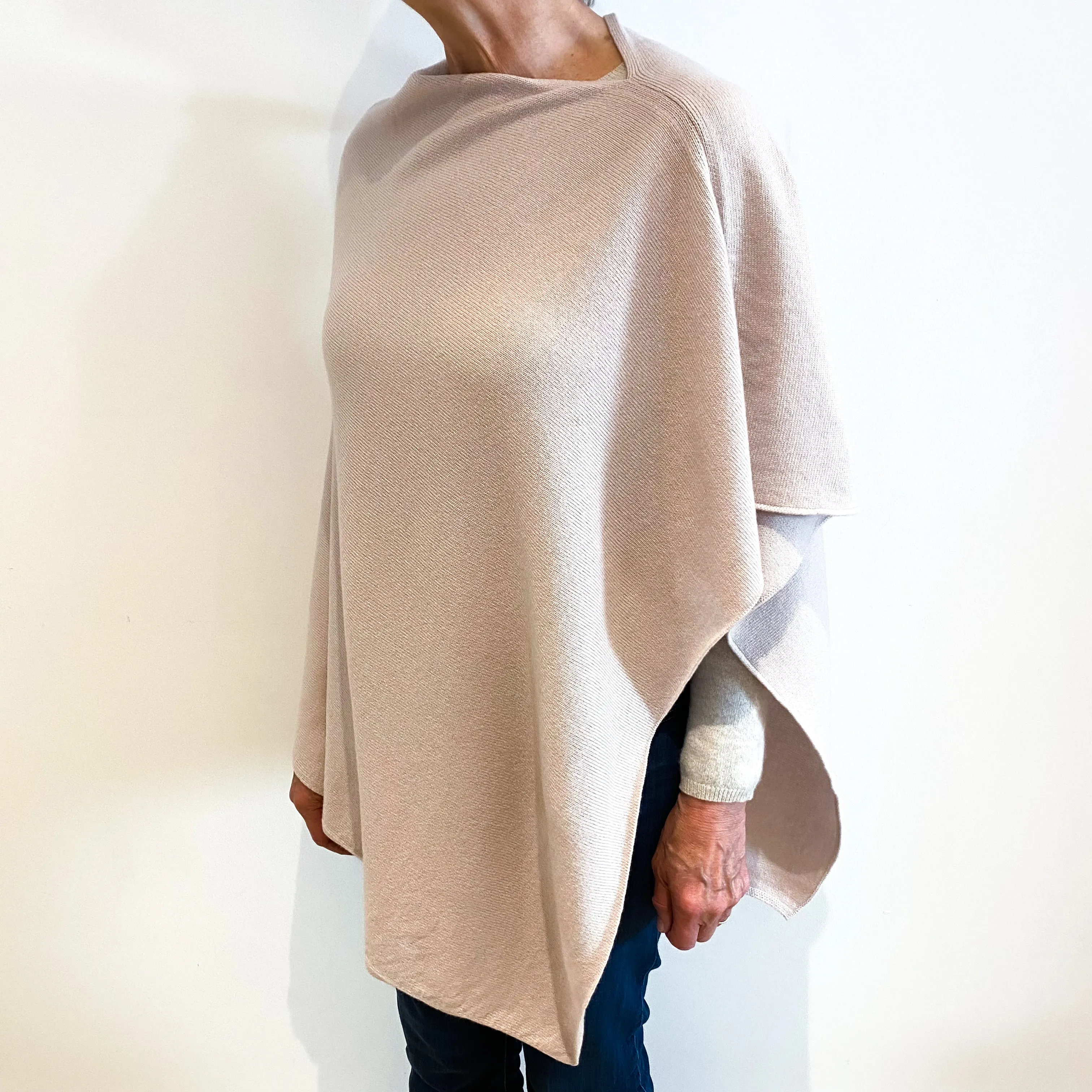Brand New Scottish Oyster Pink Cashmere Poncho One Size