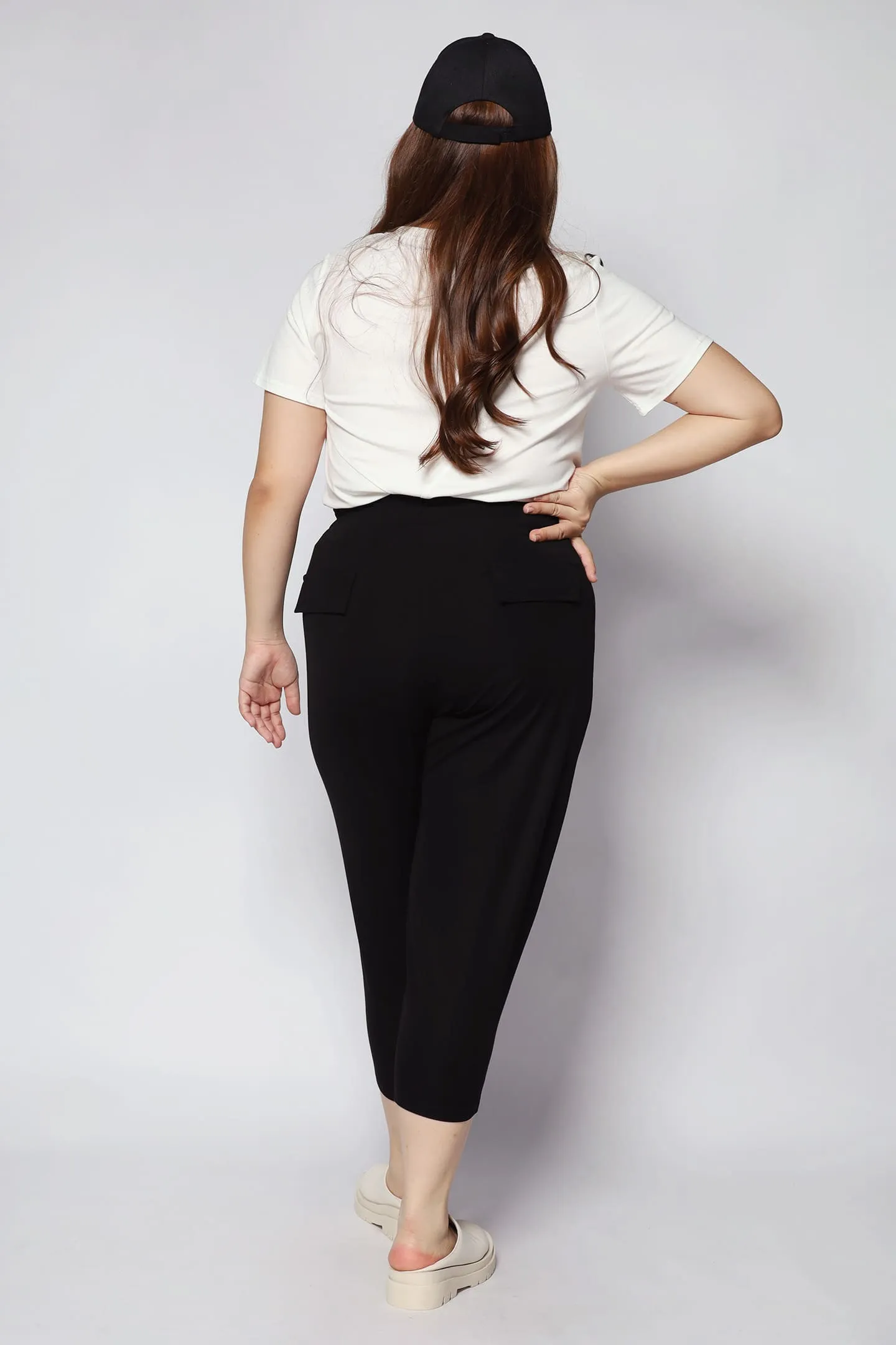Qoo Pants in Black