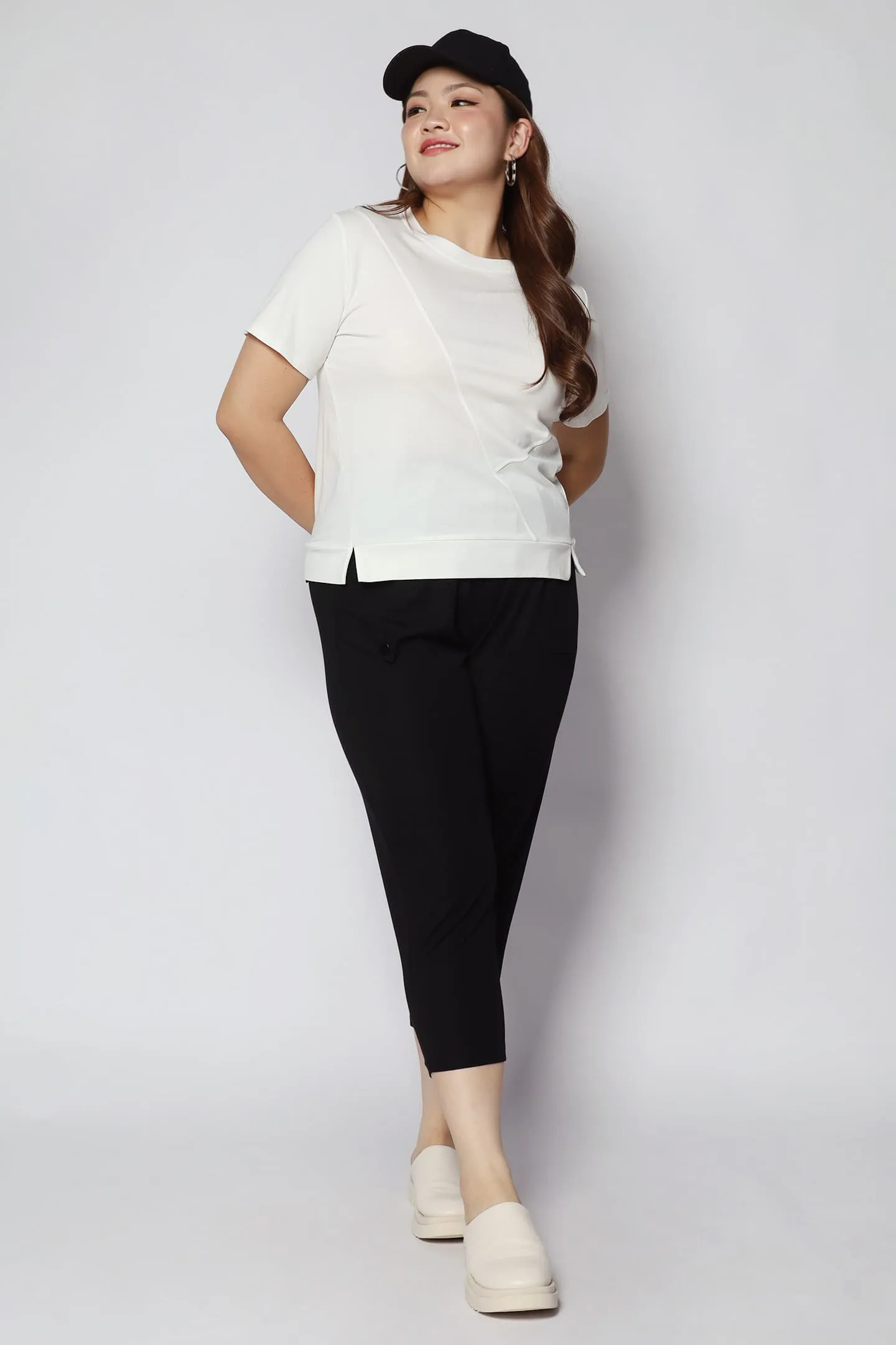Qoo Pants in Black
